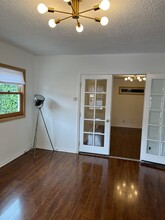 2228 1/2 S Ridgeley Dr in Los Angeles, CA - Building Photo - Building Photo