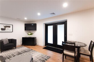 63 Bancroft Dr in Portsmouth, RI - Building Photo - Building Photo