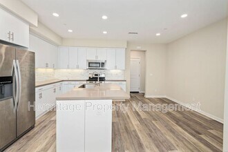 136 Tubeflower in Irvine, CA - Building Photo - Building Photo