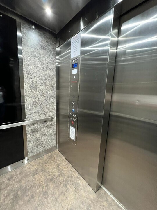 4215 N University Dr, Unit 315 in Sunrise, FL - Foto de edificio