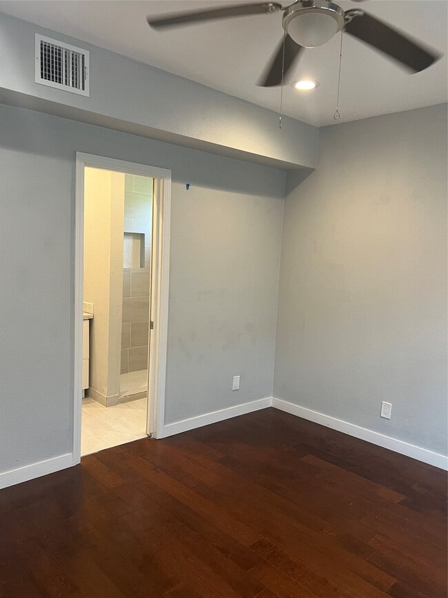 property at 2812 Live Oak St