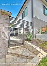 3026 Greenfield Ave in Los Angeles, CA - Building Photo - Building Photo