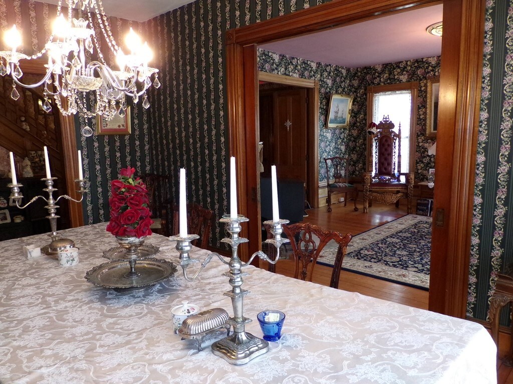 The Lion and The Rose B&B in Whitefield, NH Apartments Whitefield, NH