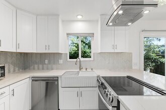 125 W Vermont Ave in Escondido, CA - Building Photo - Building Photo