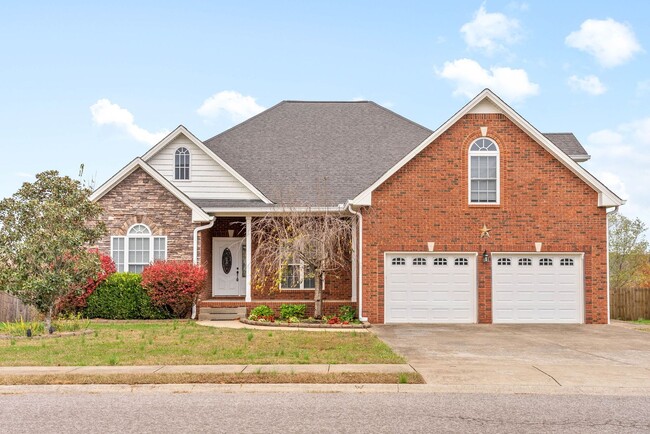 property at 1537 Edgewater Ln