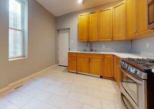 929 N St Bernard St in Philadelphia, PA - Building Photo - Building Photo