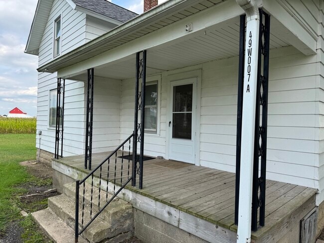 49W226 Jericho Rd in Big Rock, IL - Building Photo - Building Photo