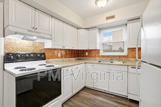 4209 Dunning Rd in Norfolk, VA - Building Photo - Building Photo