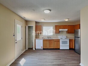 2455 Summerwood Ln in Greenwood, IN - Building Photo - Building Photo