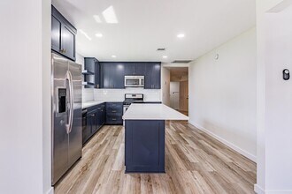 3913 Avenue H in Galveston, TX - Building Photo - Building Photo