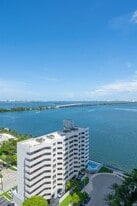 480 NE 30th St in Miami, FL - Building Photo
