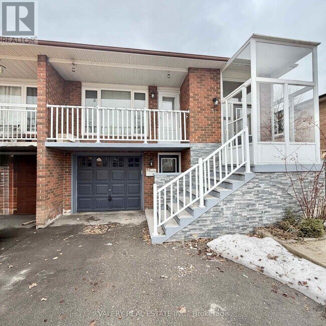 72 Dantek Ct in Brampton, ON - Building Photo - Building Photo