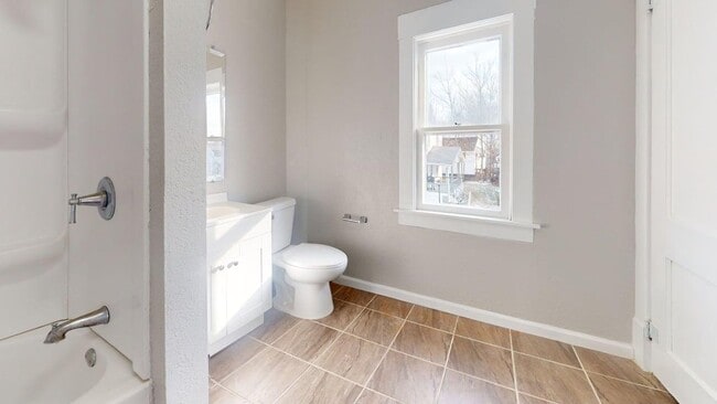 1709 3rd St NE in Canton, OH - Building Photo - Building Photo