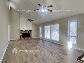 2320 Tapanzee Ln in Lawrenceville, GA - Foto de edificio - Building Photo