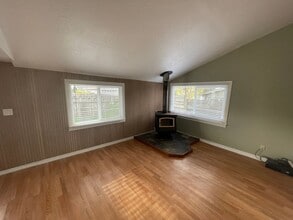 370 S Whipple St in Fort Bragg, CA - Building Photo - Building Photo