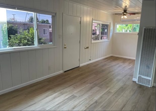 555 S Indian Hill Blvd in Claremont, CA - Building Photo - Building Photo