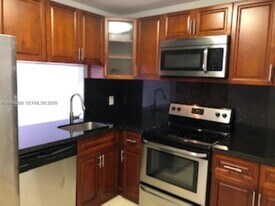 7805 Camino Real in Miami, FL - Building Photo