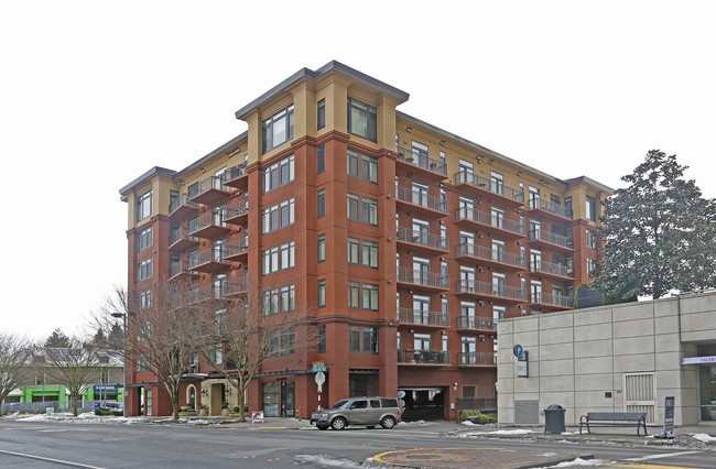 Villa Firenze in Bellevue, WA - Foto de edificio - Building Photo