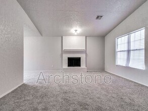 324 Manner Park Ave in Edmond, OK - Building Photo - Building Photo