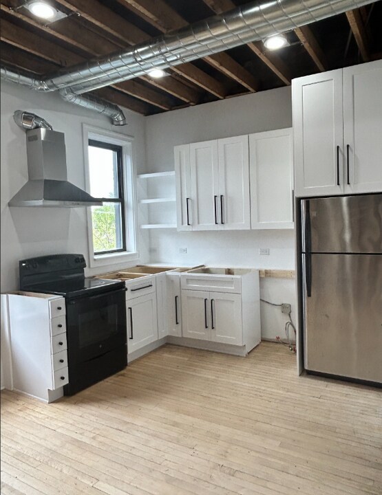 3535 W Armitage Ave in Chicago, IL - Building Photo