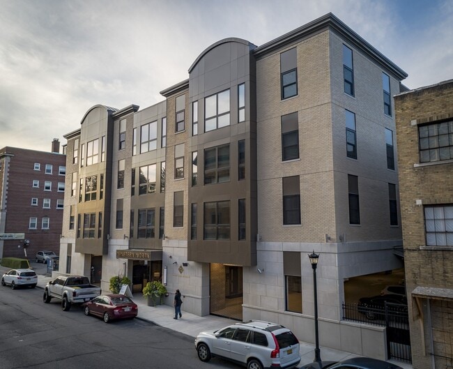 Nineteen North in Buffalo, NY - Foto de edificio - Building Photo