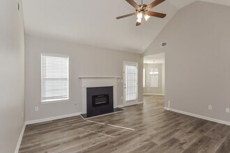 180 Creekview Blvd in Covington, GA - Building Photo - Building Photo