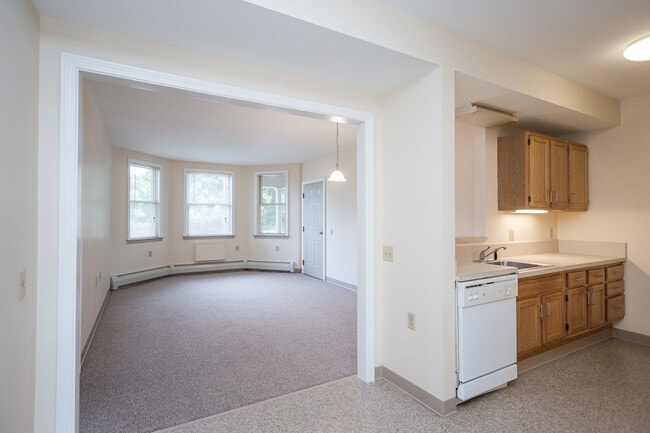 York Street Properties in Hartford, CT - Building Photo - Building Photo
