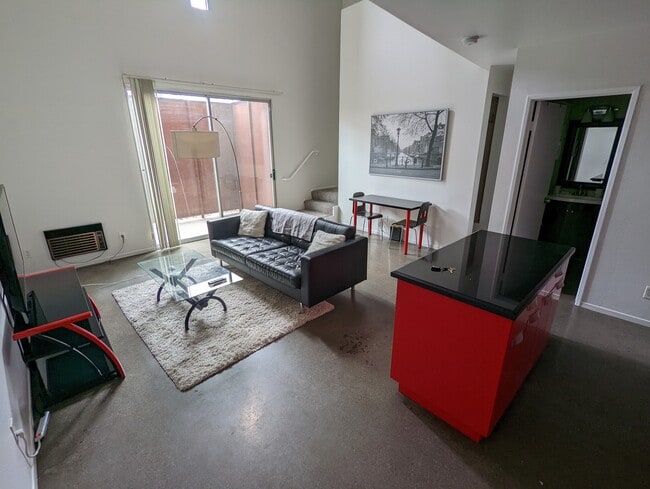 property at 948 G St