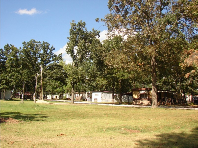 Four Seasons Mobile Home Community in Grove, OK - Building Photo