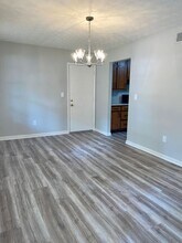5870 Sheldon Ct in Atlanta, GA - Building Photo - Building Photo