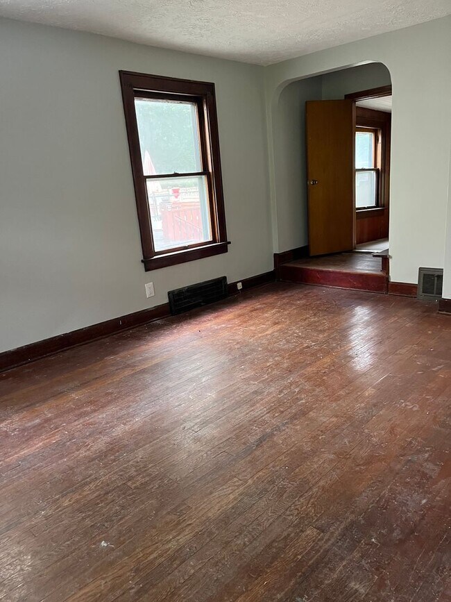 10614 Avon Ave in Cleveland, OH - Building Photo - Building Photo