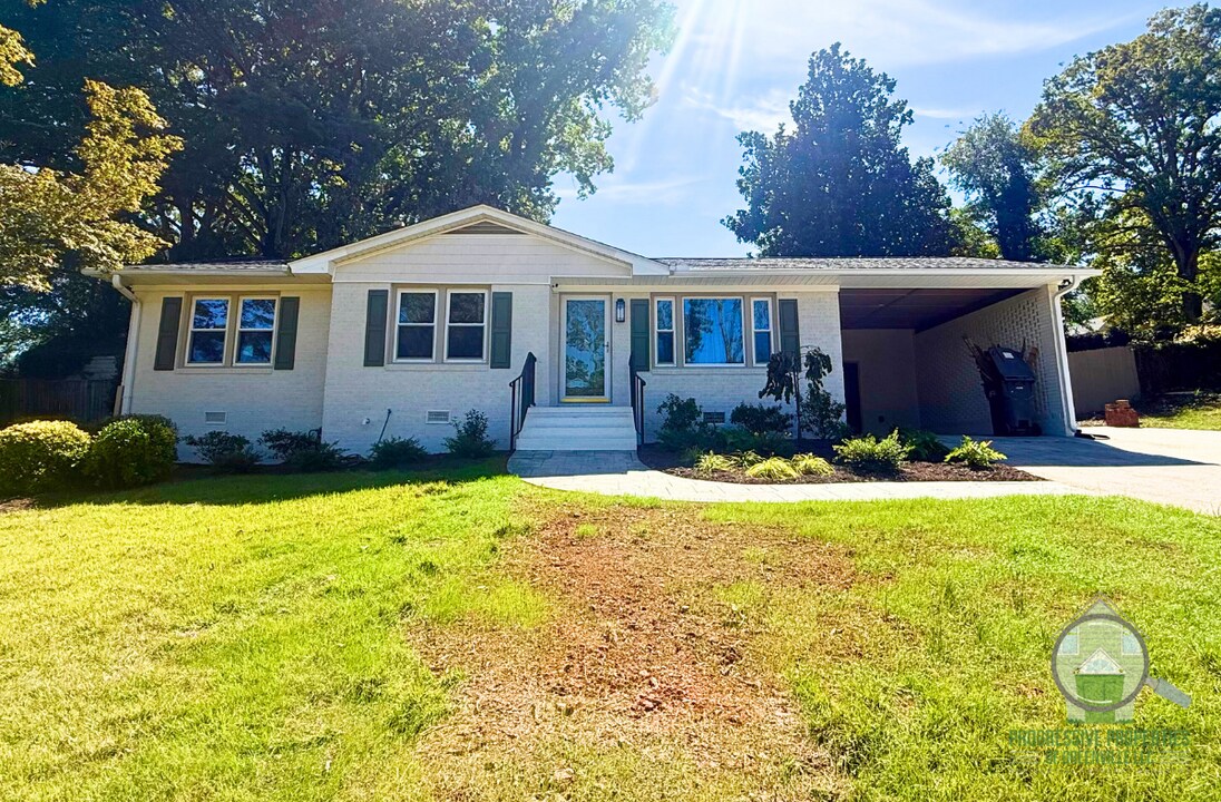 4 Kathryan Cir in Greenville, SC - Building Photo