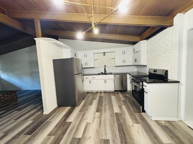 2141 S Erie St in Wichita, KS - Building Photo - Building Photo