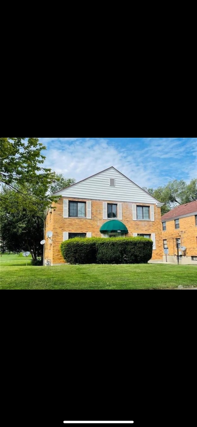 557 Telford Ave, Unit D
