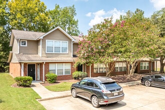Maison Bocage Apartments in Baton Rouge, LA - Building Photo - Building Photo