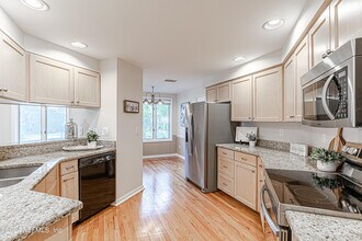 2099 Winterbourne W in Orange Park, FL - Building Photo - Building Photo