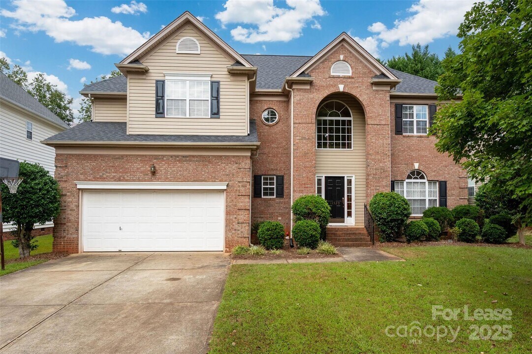 11520 McGinns Trace Ct in Charlotte, NC - Building Photo