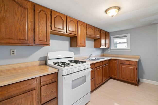 property at 47 Lindsay Rd