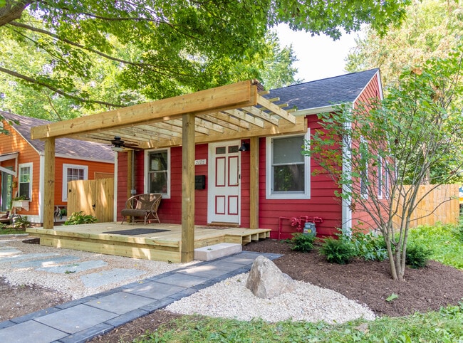 property at 5106 Rosslyn Ave
