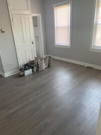 615 Bartlett Ave photo'