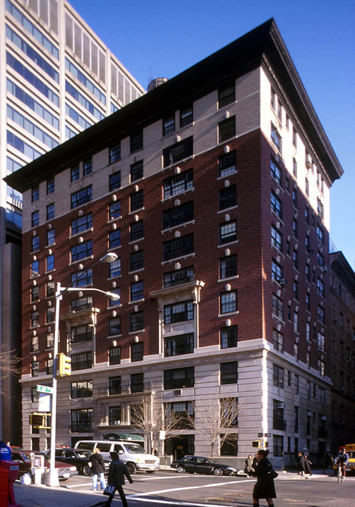 901-903 Lexington Ave in New York, NY - Building Photo