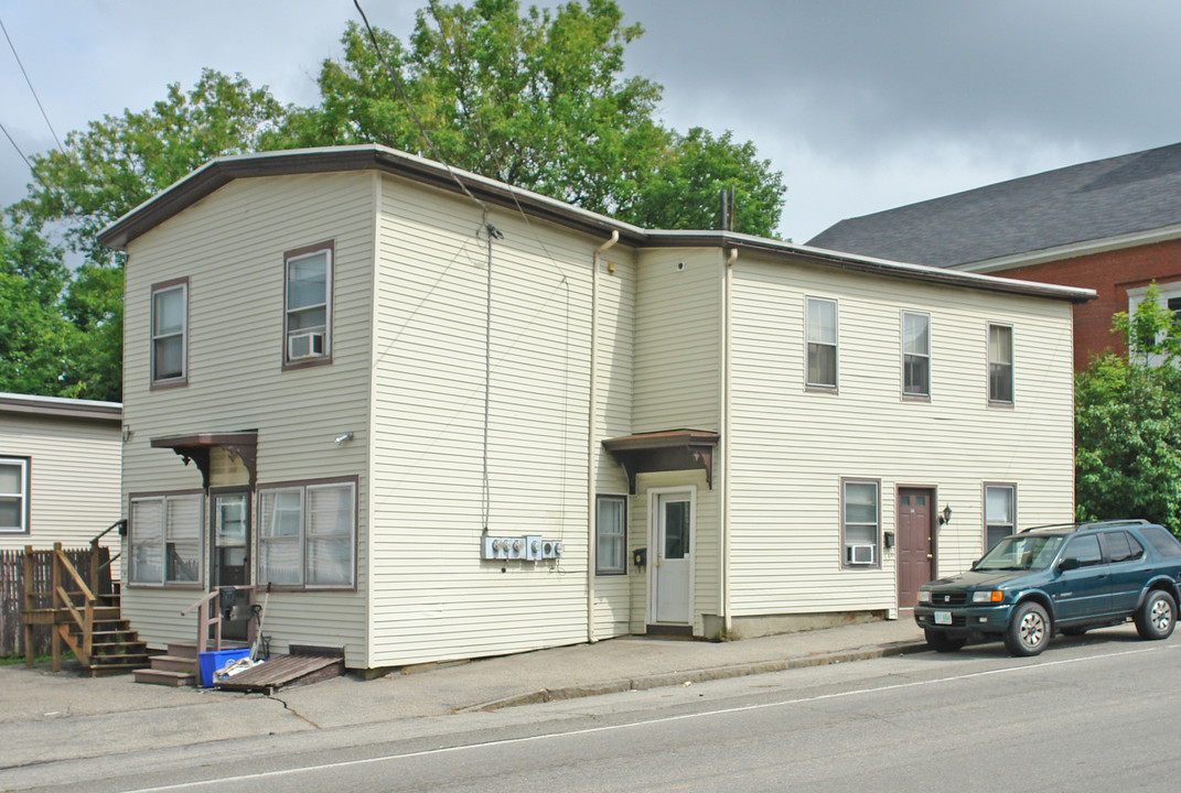 2 Green St in Somersworth, NH - Building Photo