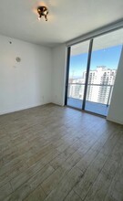 1111 SW 1st Ave, Unit 3522 in Miami, FL - Building Photo - Building Photo