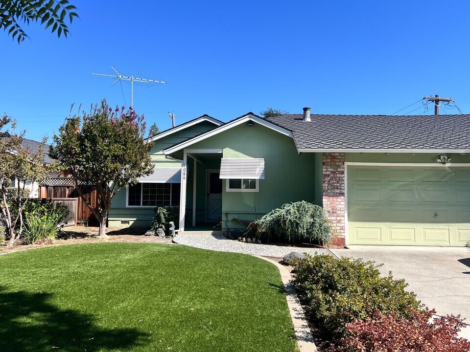 1086 Sweet Ave in San Jose, CA - Building Photo
