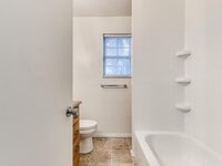 420 W Daws St photo'