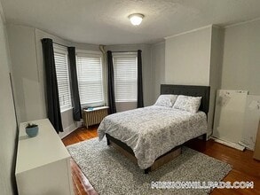 846 Huntington Ave, Unit 3 in Boston, MA - Foto de edificio - Building Photo