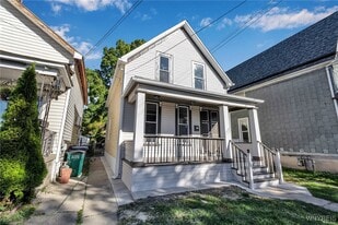 2 Dewitt St in Buffalo, NY - Building Photo