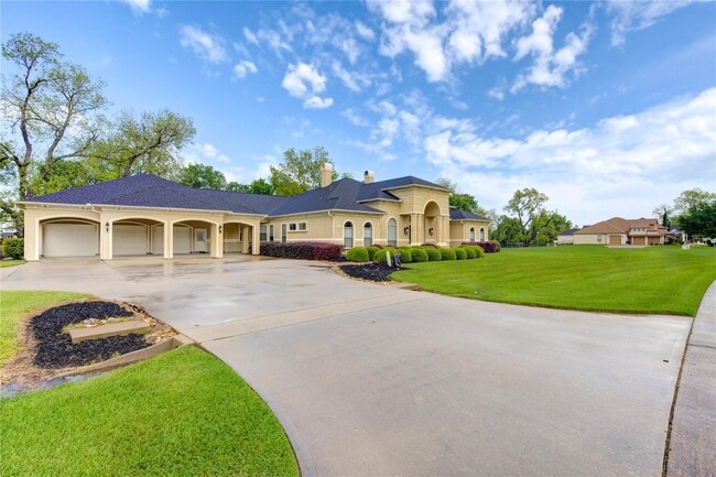 4011 Westerdale Dr in Fulshear, TX - Building Photo - Building Photo