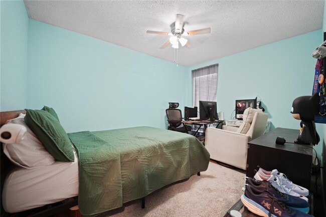 property at 1314 Town Cir