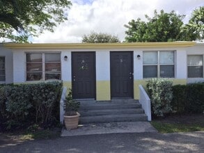 2312-14 Fillmore St in Hollywood, FL - Foto de edificio - Building Photo